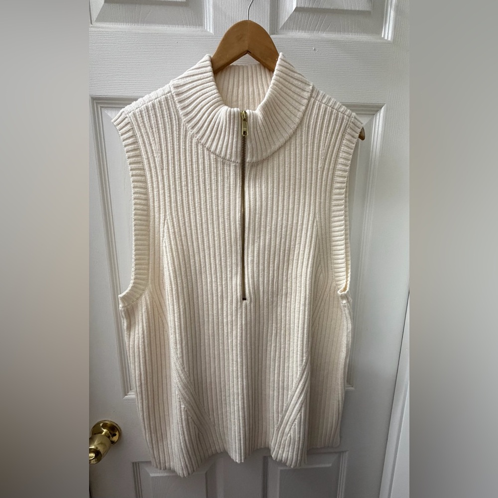 Talbots Ribbed Half-Zip Sweater Vest
Women's 2X Plus Cream Mock Neck NEW